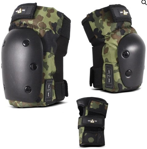 1 TRI CAMO PAD SET Adults